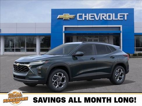 New 2026 Chevrolet Trax LT image 2