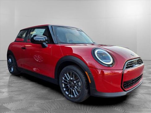 Certified 2025 MINI Cooper 2-Door Hardtop image 5