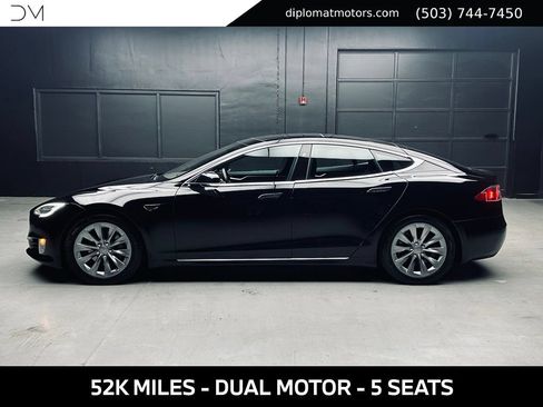 Used 2016 Tesla Model S 60D AWD/4WD image 4