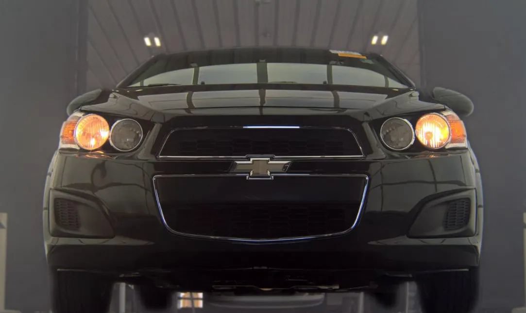Used 2014 Chevrolet Sonic LT FWD image 2