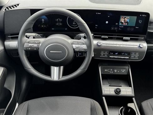 New 2025 Hyundai Kona SEL AWD/4WD image 17