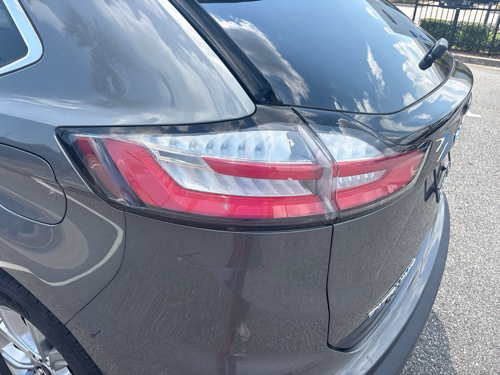 Used 2023 Ford Edge Titanium AWD/4WD image 10