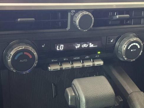 Used 2025 Toyota Tacoma TRD Sport RWD image 18