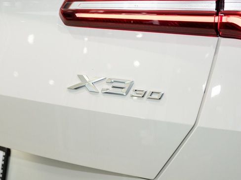 Used 2025 BMW X3 xDrive30i w/ Premium Package image 10