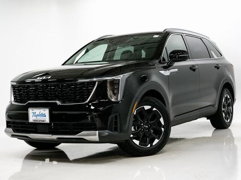 Used 2025 Kia Sorento S image 1