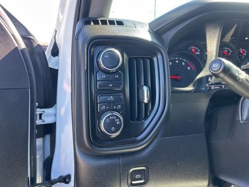 Used 2024 Chevrolet Silverado 2500 Custom w/ Custom Convenience Package image 17