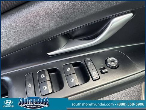 Certified 2023 Hyundai Elantra SEL w/ Convenience Package FWD image 18