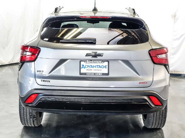 Certified 2024 Chevrolet Trax RS w/ Sunroof Package FWD image 8