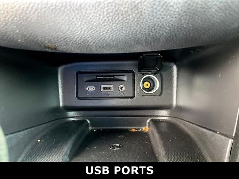 Used 2022 Chevrolet Equinox Premier FWD image 9