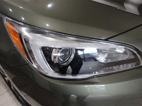 Used 2016 Subaru Outback 2.5i Limited w/ Popular Package #4 image 10