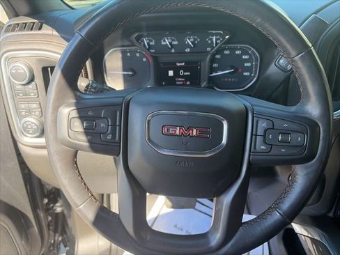 Used 2021 GMC Sierra 2500 AT4 w/ AT4 Preferred Package AWD/4WD image 11