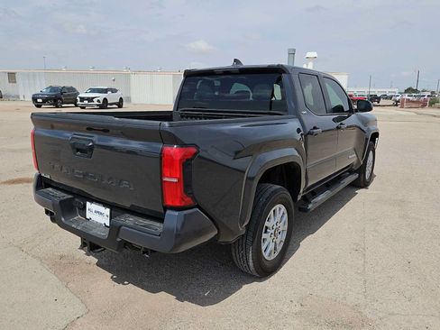 Used 2025 Toyota Tacoma SR5 AWD/4WD image 8