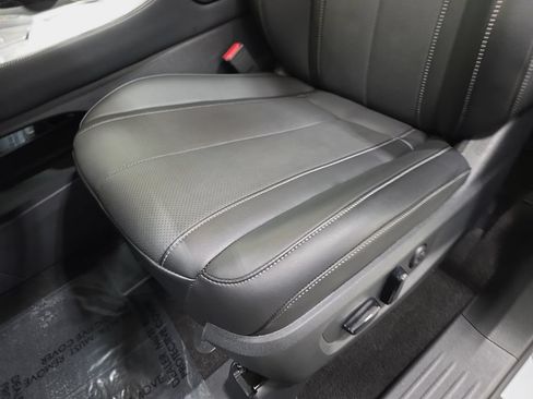 Certified 2026 INFINITI QX60 Luxe w/ Cargo Package AWD/4WD image 25