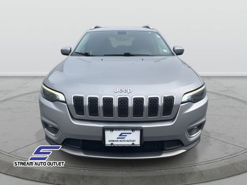 Used 2019 Jeep Cherokee Limited image 2