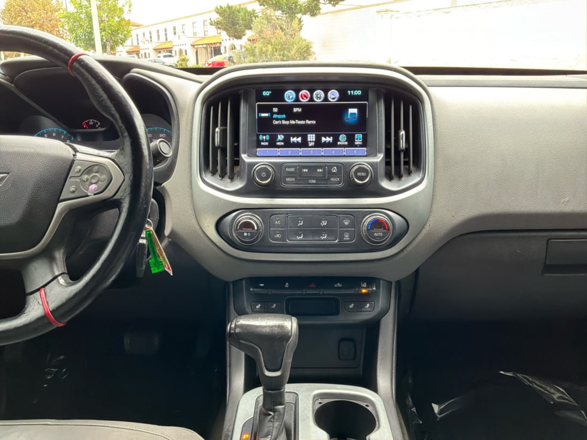 Used 2017 Chevrolet Colorado LT w/ Luxury Package, Chrome RWD image 15