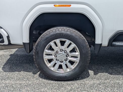 Used 2022 GMC Sierra 2500 Denali w/ Denali Ultimate Package AWD/4WD image 11