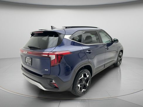 Used 2024 Kia Seltos EX AWD/4WD image 6