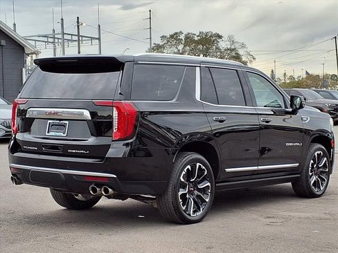 Used 2024 GMC Yukon Denali image 7