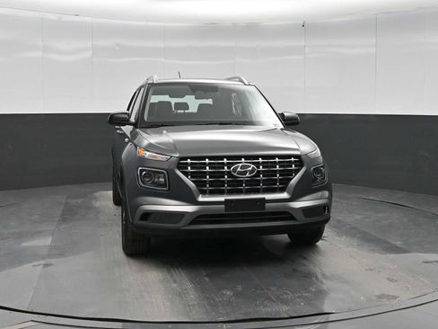 New 2026 Hyundai Venue SEL FWD image 2