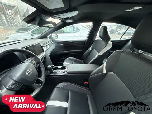 Used 2025 Toyota Camry SE FWD image 20
