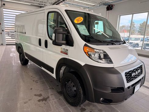 Used 2022 RAM ProMaster 2500 w/ Driver Convenience Group image 1