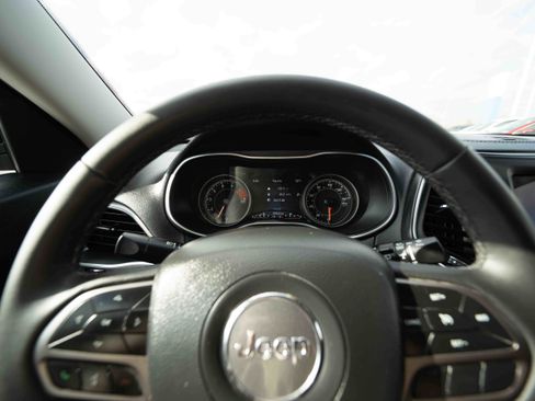 Used 2022 Jeep Cherokee Latitude Lux image 15