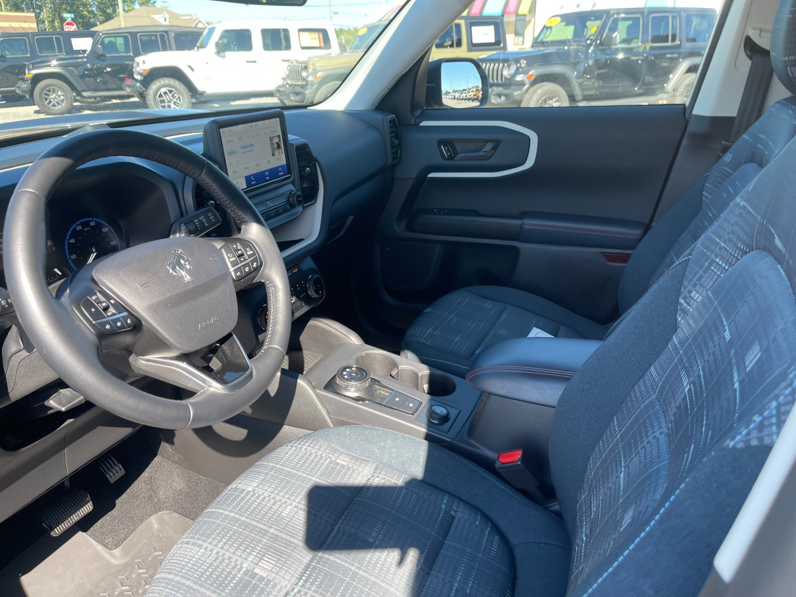 Used 2023 Ford Bronco Sport Heritage w/ Heritage Convenience Package AWD/4WD image 11