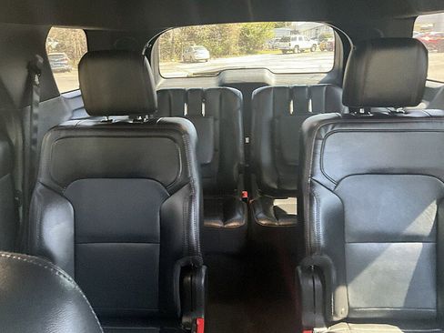 Used 2018 Ford Explorer Sport w/ Equipment Group 401A image 14