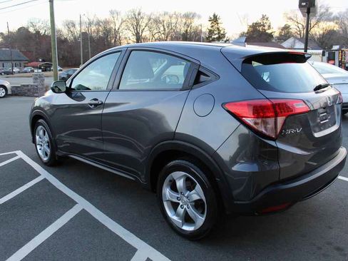 Used 2016 Honda HR-V LX image 9