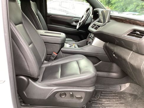 Used 2023 Chevrolet Suburban Z71 w/ Off-Road Capability Package AWD/4WD image 9
