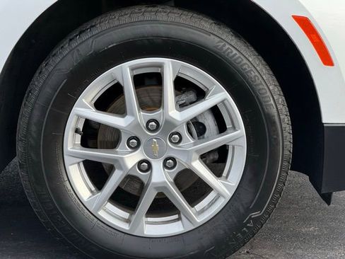 Used 2022 Chevrolet Equinox LT image 9