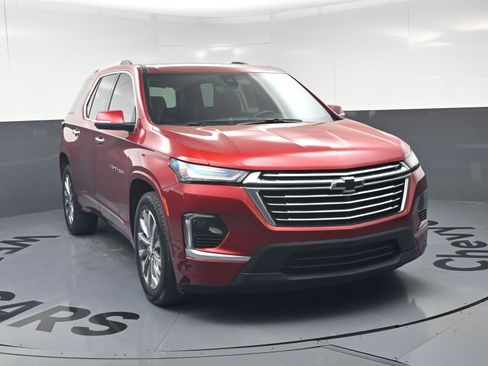 Used 2023 Chevrolet Traverse Premier w/ LPO, Floor Liner Package FWD image 3