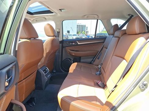 Used 2018 Subaru Outback 2.5i Touring w/ Popular Package #3 image 10