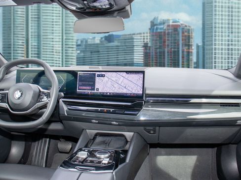 Used 2024 BMW 530i image 20