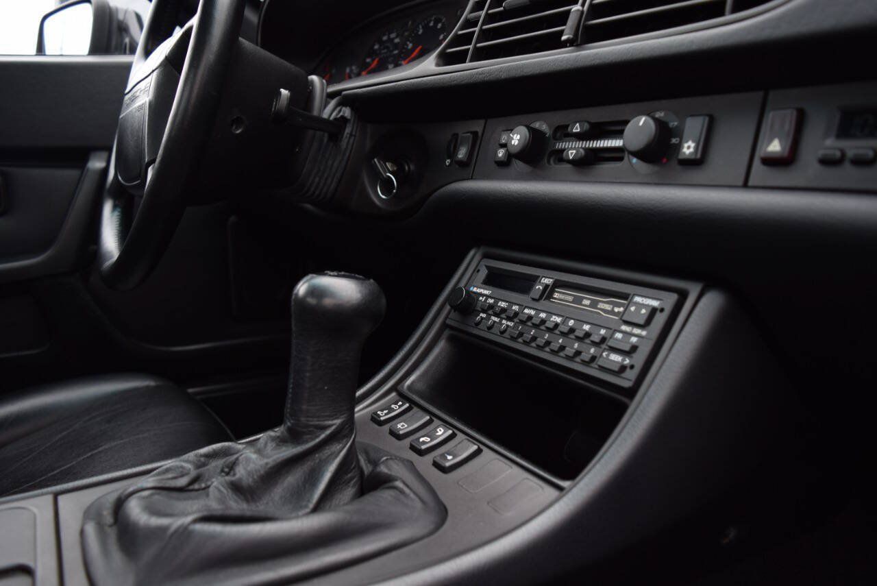 Used 1988 Porsche 944 Turbo Coupe RWD image 59
