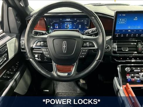 Used 2022 Lincoln Navigator L Reserve w/ Equipment Group 201A AWD/4WD image 11