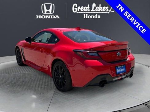Used 2023 Toyota GR86 Premium w/ ALL Weather Mat Package (TMS) RWD image 4