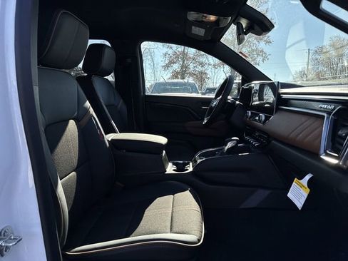 New 2026 GMC Canyon AT4 image 24