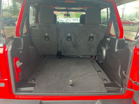 Used 2021 Jeep Wrangler Unlimited Sport image 10