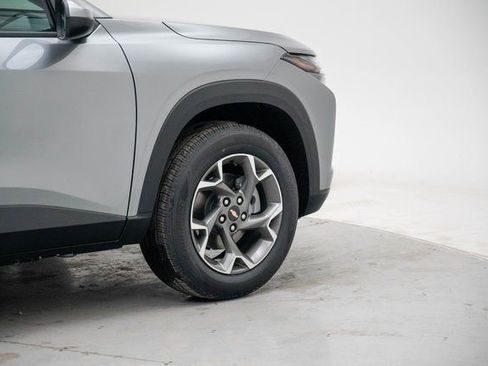 New 2026 Chevrolet Trax LT w/ Driver Confidence Package FWD image 8