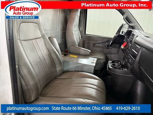 Used 2016 Chevrolet Express 3500 Extended image 37