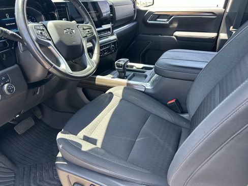 Used 2023 Chevrolet Silverado 1500 LT Trail Boss AWD/4WD image 12