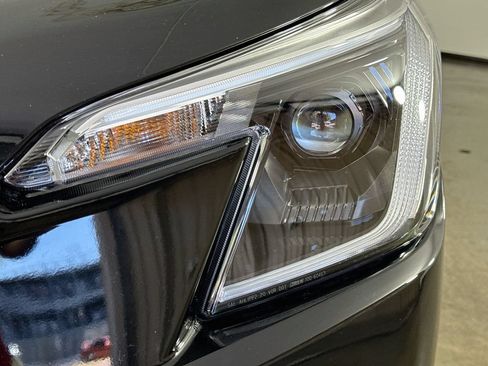Used 2023 Subaru Forester Touring AWD/4WD image 39