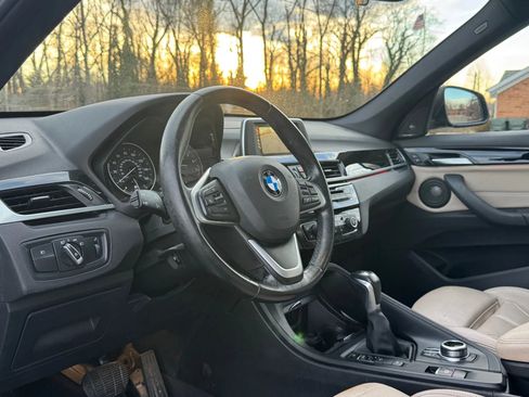 Used 2017 BMW X1 xDrive28i AWD/4WD image 16
