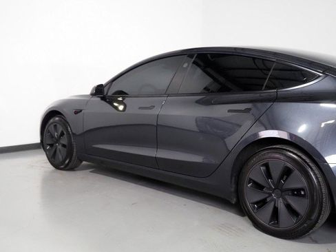 Used 2025 Tesla Model 3 Long Range image 54