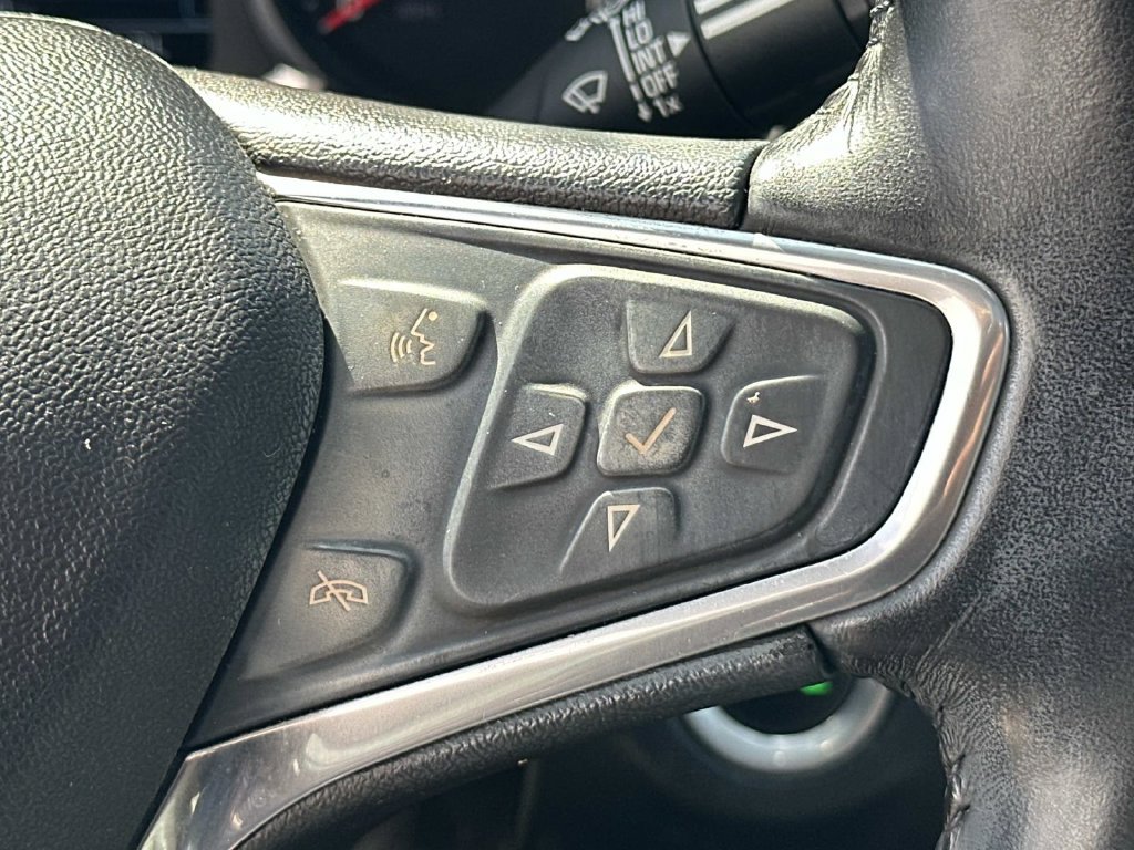 Used 2018 Chevrolet Equinox LT w/ Sun & Infotainment Package AWD/4WD image 27