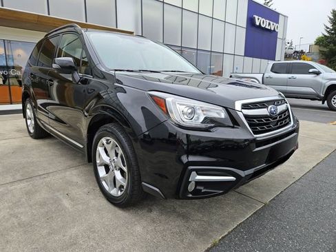 Used 2018 Subaru Forester 2.5i Touring w/ Popular Package #2 AWD/4WD image 3
