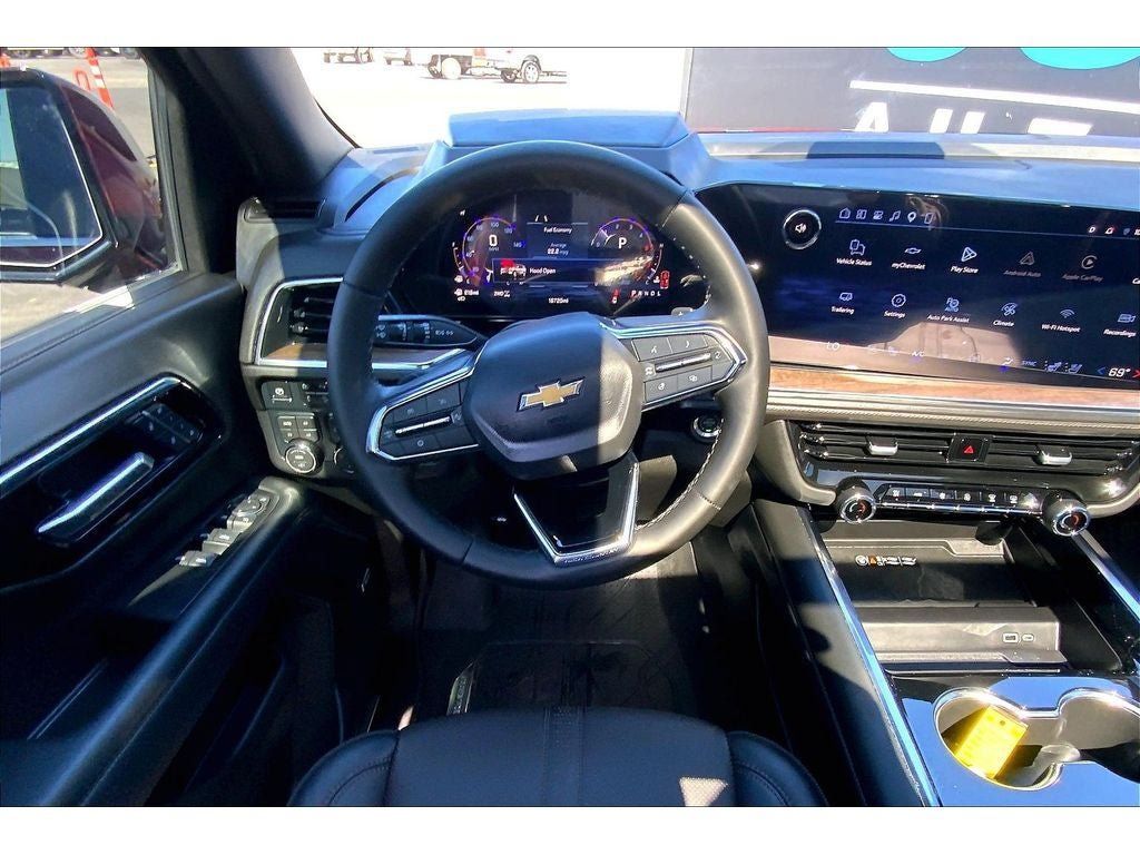 Used 2026 Chevrolet Tahoe High Country AWD/4WD image 6