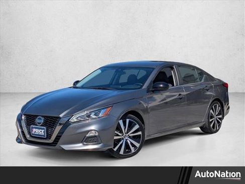 Used 2022 Nissan Altima 2.5 SR image 1