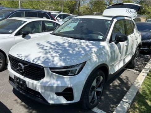 Used 2023 Volvo C40 P8 Recharge Ultimate AWD/4WD image 18